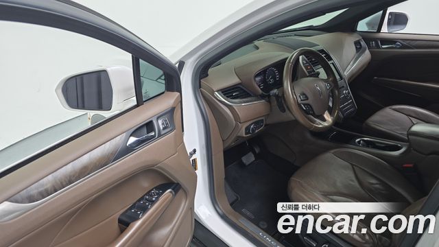 Lincoln MKC 2017 — photo 12