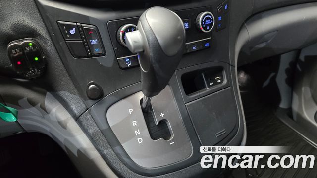 Hyundai Starex 2019 — photo 9