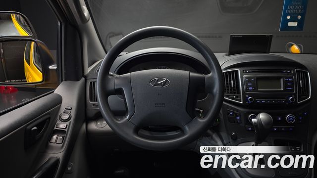 Hyundai Starex 2019 — photo 13