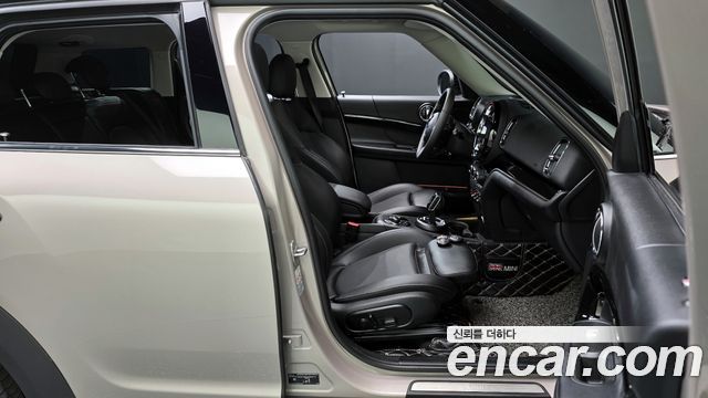 Mini Countryman 2022 — photo 16