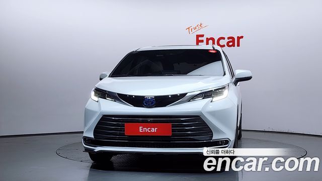 Toyota Sienna 2024 — photo 3