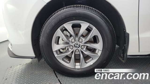 Toyota Sienna 2024 — photo 5