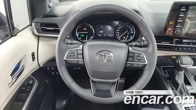 Toyota Sienna 2024 — photo 13