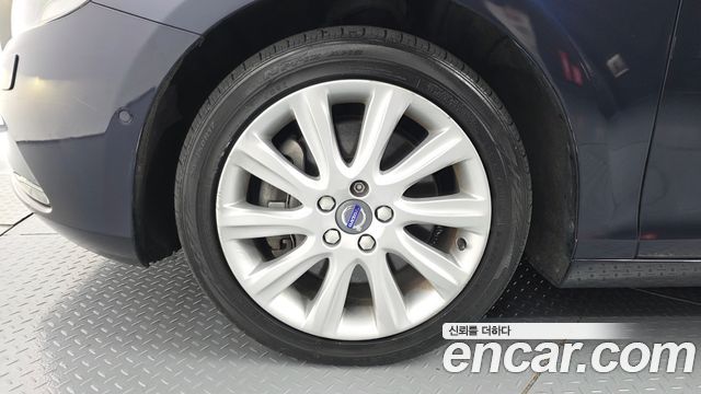 Volvo V40 2016 — photo 5