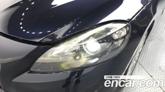Volvo V40 2016 — photo 8