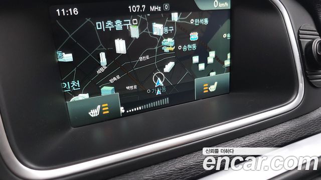Volvo V40 2016 — photo 28