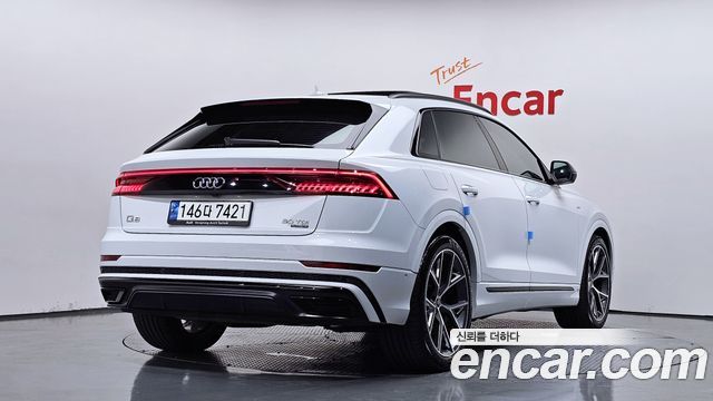 Audi Q8 2023 — photo 2