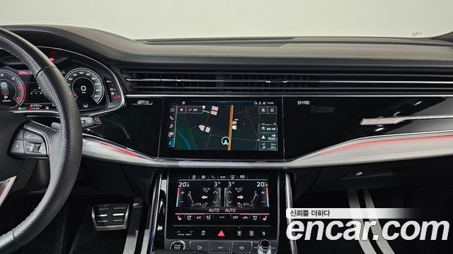 Audi Q8 2023 — photo 13