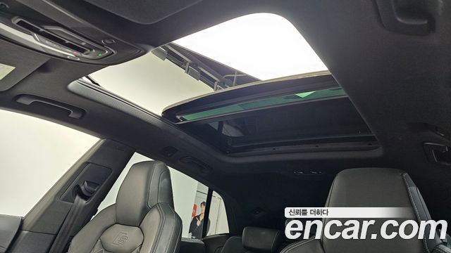 Audi Q8 2023 — photo 15
