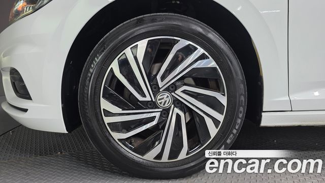 Volkswagen Jetta 2021 — photo 5