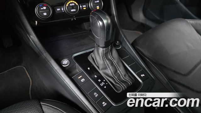Volkswagen Jetta 2021 — photo 12