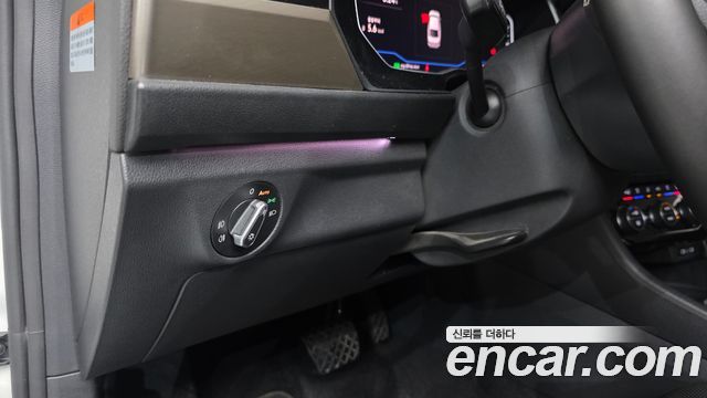 Volkswagen Jetta 2021 — photo 18