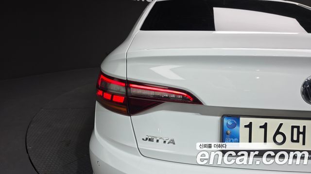 Volkswagen Jetta 2021 — photo 9