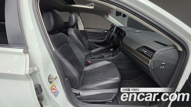 Volkswagen Jetta 2021 — photo 16