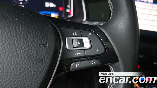Volkswagen Jetta 2021 — photo 28