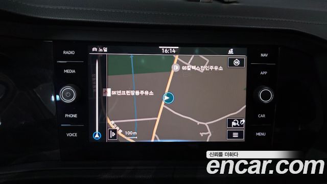 Volkswagen Jetta 2021 — photo 32