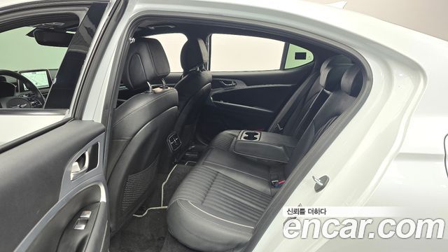 Genesis G70 2020 — photo 12