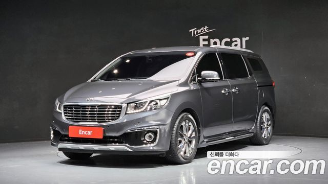 Kia Canival 2017 — photo 1