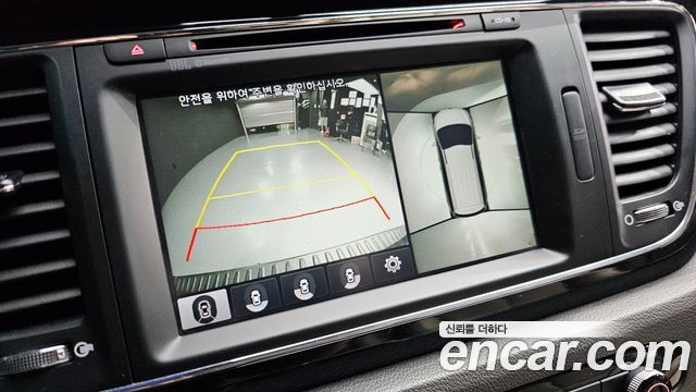 Kia Canival 2017 — photo 20