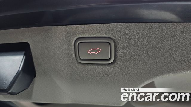 Kia Canival 2017 — photo 21