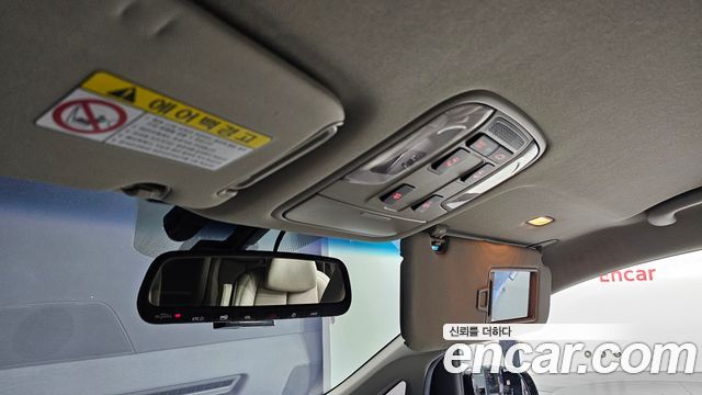 Kia Canival 2017 — photo 24