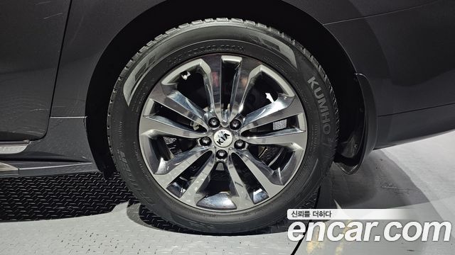 Kia Canival 2017 — photo 7