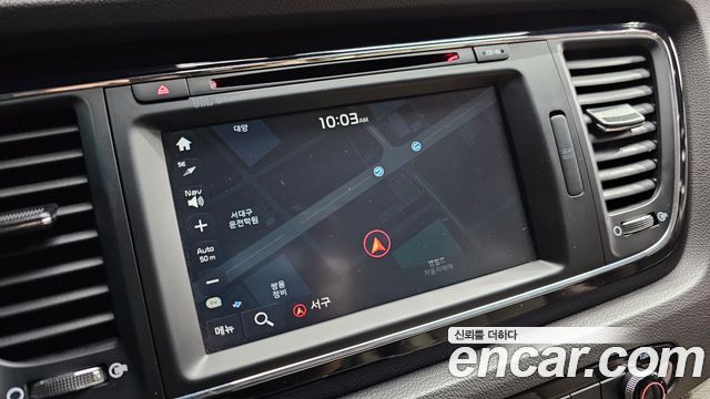 Kia Canival 2017 — photo 16