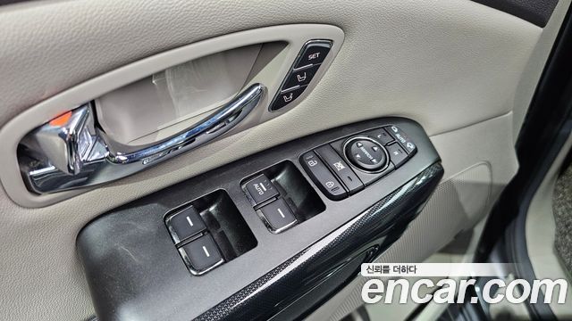 Kia Canival 2017 — photo 27