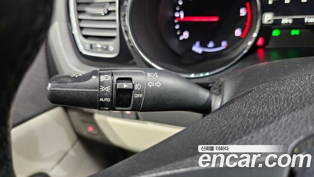 Kia Canival 2017 — photo 29