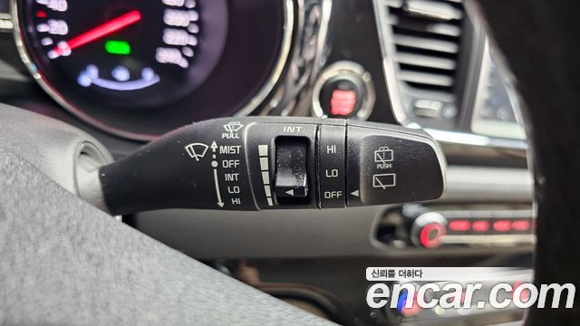 Kia Canival 2017 — photo 32