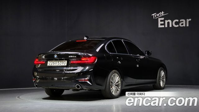 BMW 3-Series 2020 — photo 2