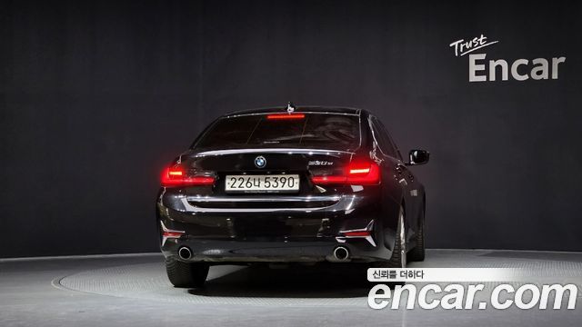 BMW 3-Series 2020 — photo 4