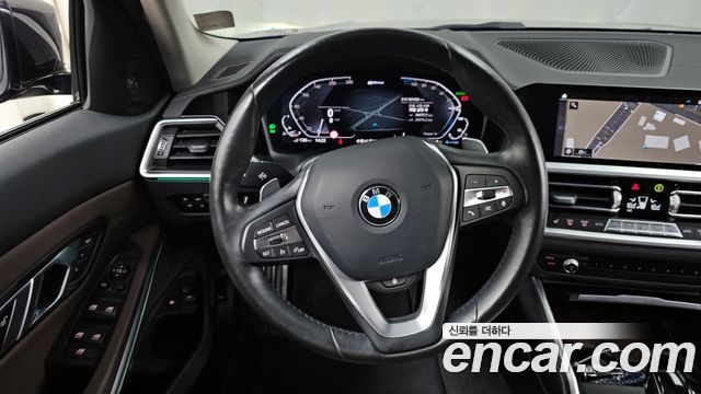 BMW 3-Series 2020 — photo 13