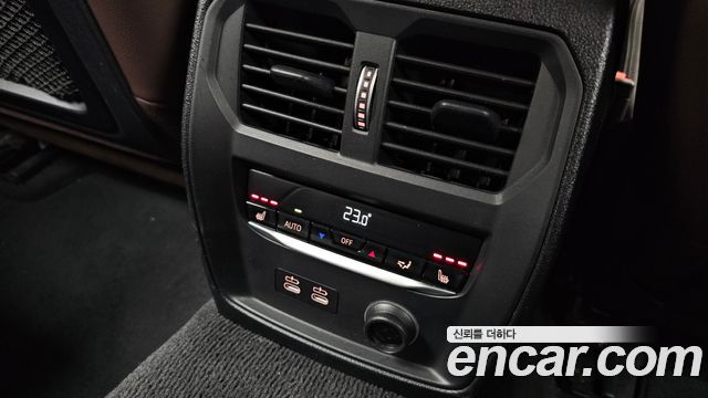 BMW 3-Series 2020 — photo 19