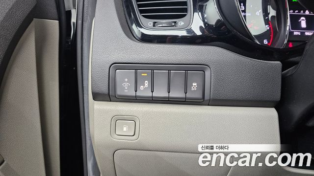 Kia Canival 2018 — photo 19