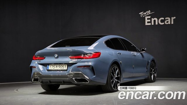 BMW 8-Series 2021 — photo 2