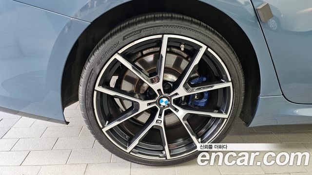 BMW 8-Series 2021 — photo 5
