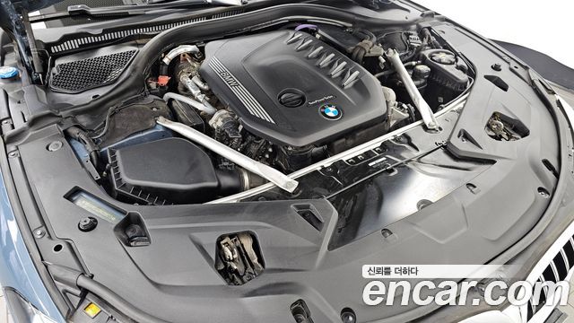 BMW 8-Series 2021 — photo 6