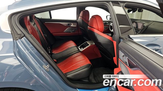 BMW 8-Series 2021 — photo 18