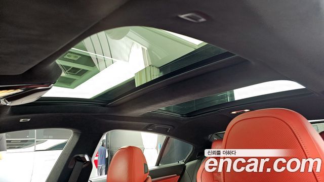 BMW 8-Series 2021 — photo 24