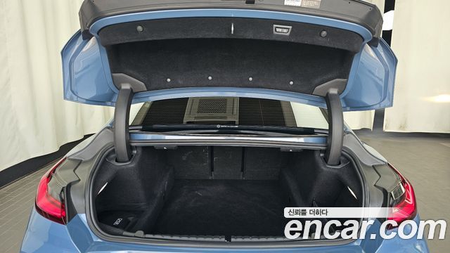 BMW 8-Series 2021 — photo 26