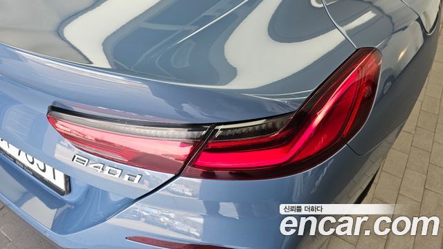 BMW 8-Series 2021 — photo 9