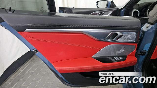 BMW 8-Series 2021 — photo 15