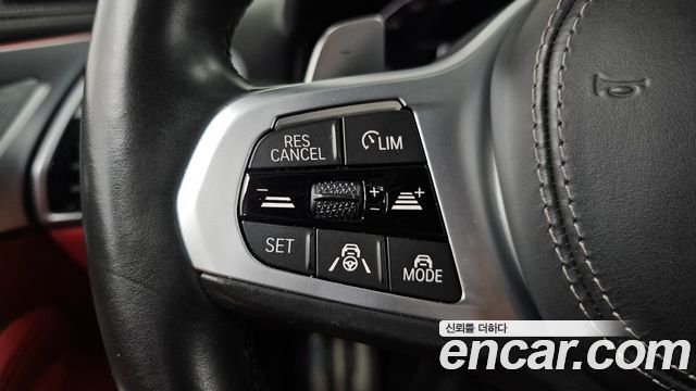 BMW 8-Series 2021 — photo 28