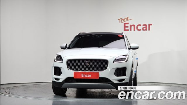Jaguar E-PACE 2020 — photo 3