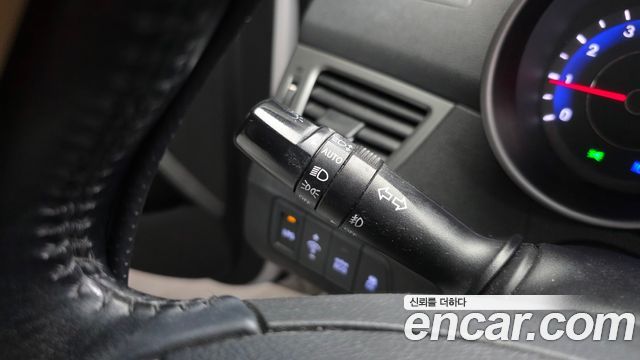 Hyundai AVANTE 2015 — photo 15