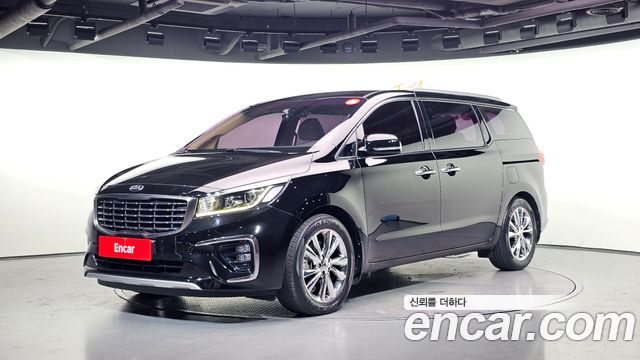 Kia Canival 2020 — photo 1