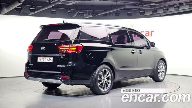 Kia Canival 2020 — photo 2