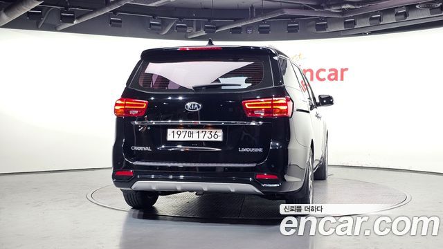 Kia Canival 2020 — photo 4