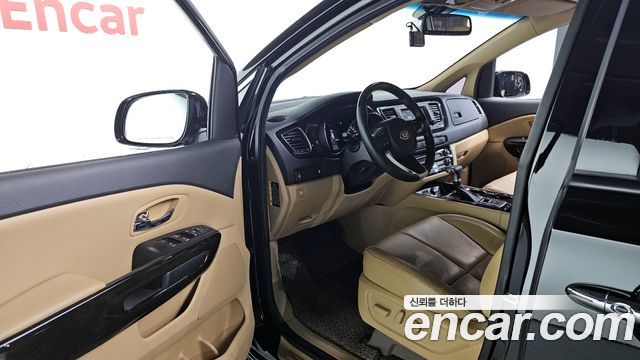 Kia Canival 2020 — photo 13